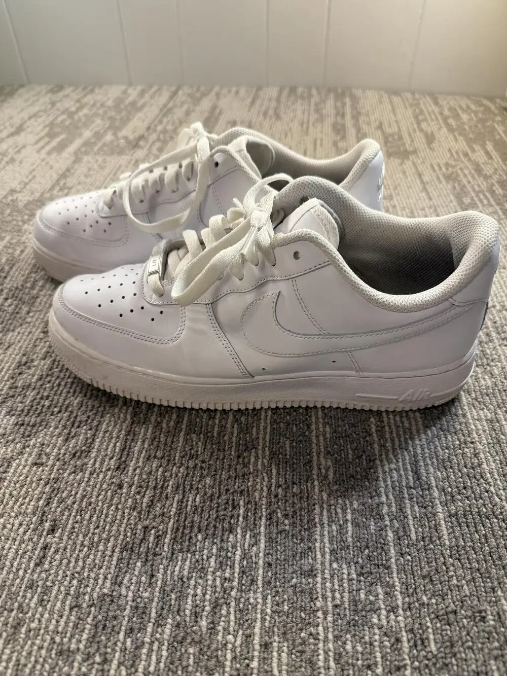 Nike Air Force 1 '07 Shoes Mens Size 10 White Triple White Low AF1 CW2288-111